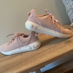 Under Armour tennis shoes